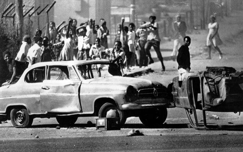 Soweto-Uprising04-June-76-800x500